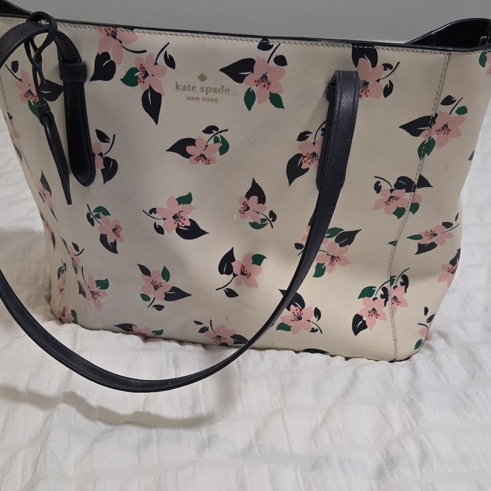 Kate Spade Cream Tote with Pink and Black Floral Design - Picture 6 of 14